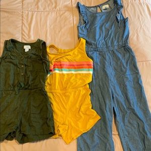 3 rompers size small in girls. Old navy bundle